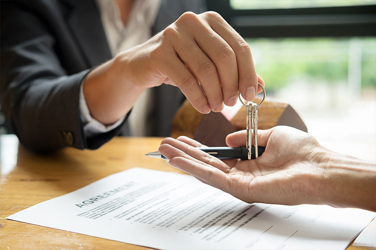 Eviction Notice Transfer: Maintaining Tenant Relations 