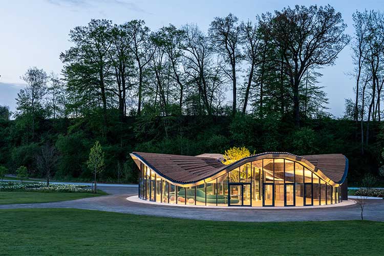 German University Creates Experimental Tower with Timber, Flax